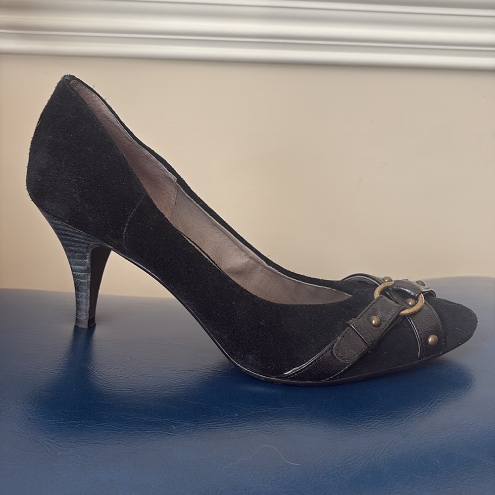 Retro Rocker Suede Studded Heels - Picture 6 of 10